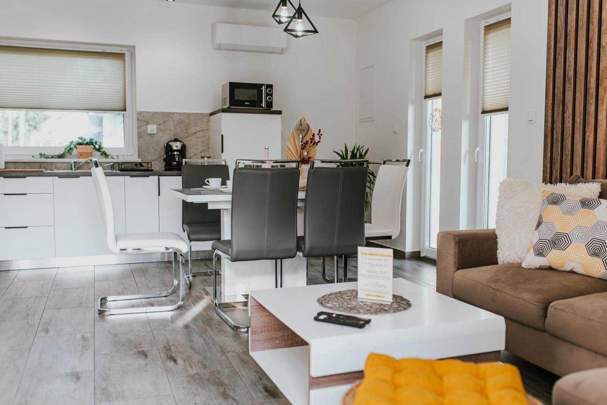 Apartamenty Las Zator Εξωτερικό φωτογραφία